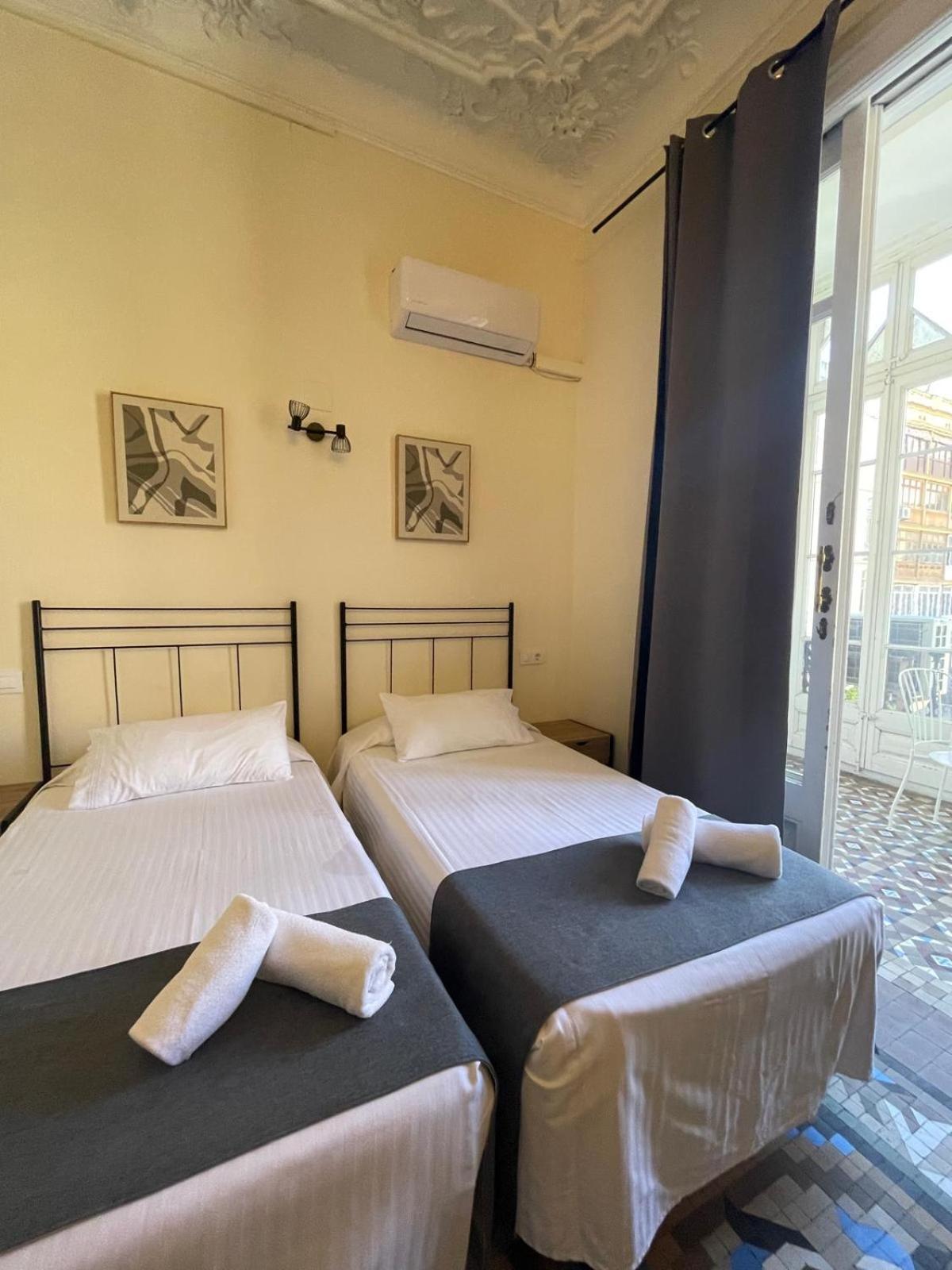 Balmes Centro Guest house 2*
