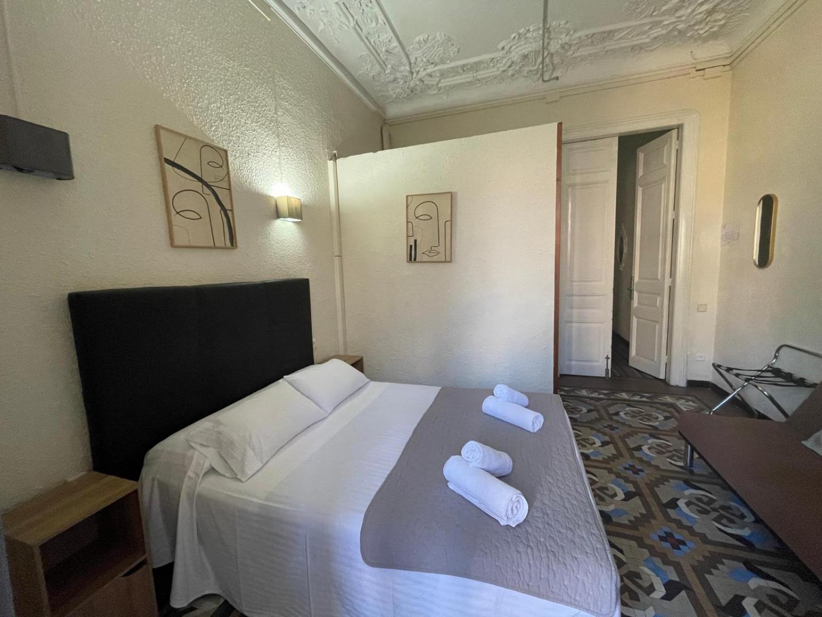 Balmes Centro Guest house